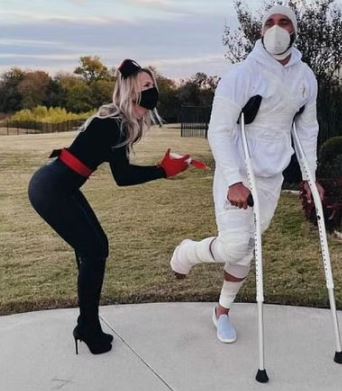 Dak Prescott girlfriend careering him while his ankle injured