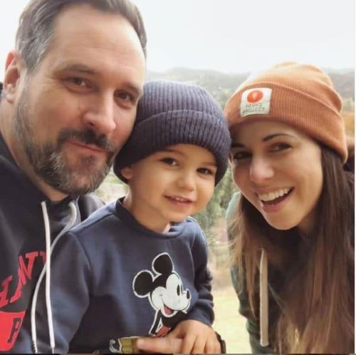 Laura Bailey's Husband and Son: Inside the Actress' Beautiful Family with  Travis Willingham in 2023