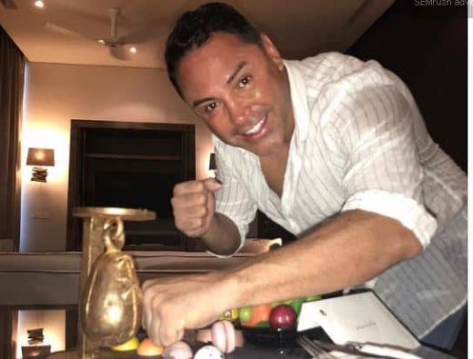 Oscar De La Hoya profile