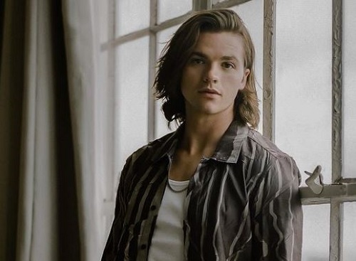 Joel Courtney
