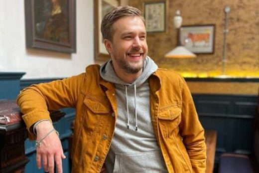Iain Stirling net worth