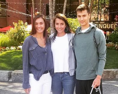 Caroline Ducharme siblings