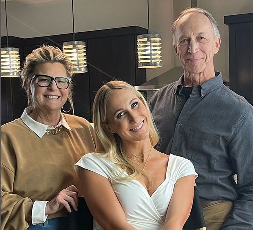 Nikki Glaser parents