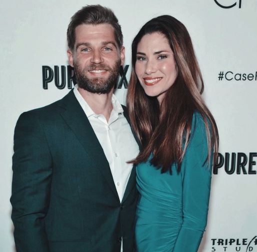 Mike Vogel wife