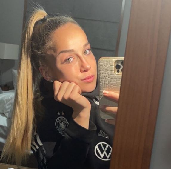 Giulia Gwinn salary