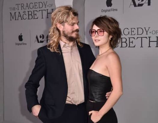 Daniella Pineda boyfriend