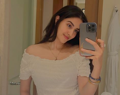 Simrat Kaur bio