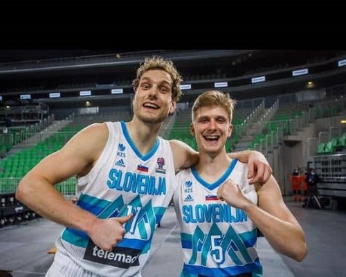 Jaka Blazic with his national team