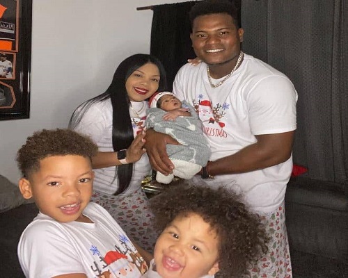 Framber Valdez's with his wife and kids