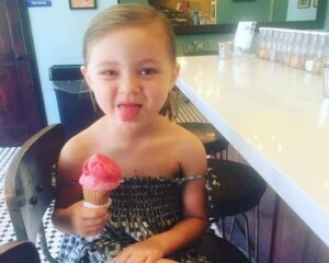 Who is Reptile movie actor Benicio Del Toro's wife? Daughter, family