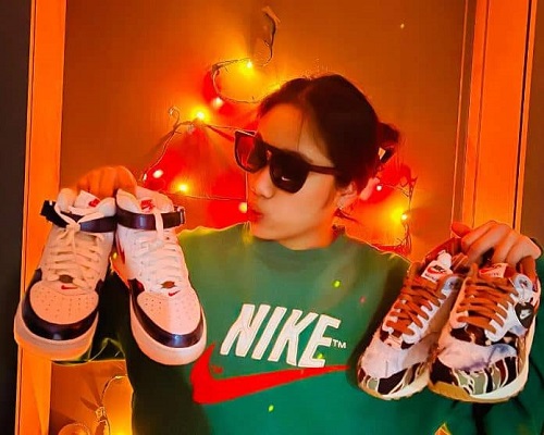 An Se-young with her shoes
