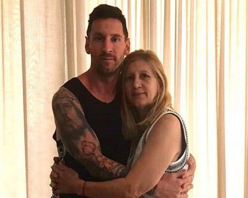 Celia María Cuccittini with his son Leo Messi