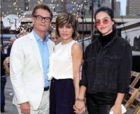 Amelia Gray with her parents