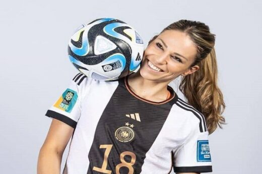 Melanie Leupolz. A professional footballer