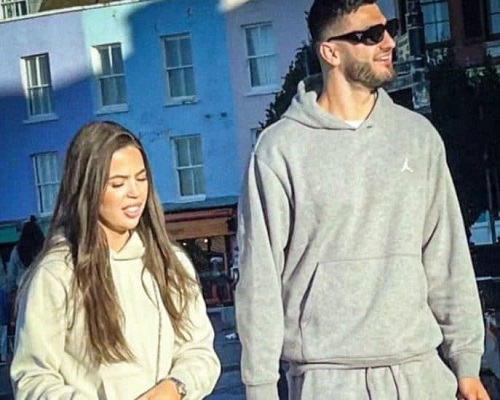 Armando Broja with his girlfriend