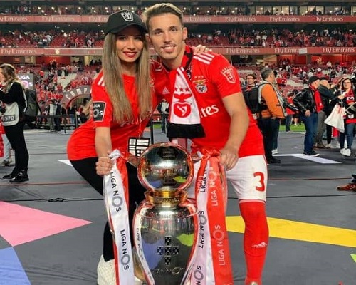 Alex Grimaldo and his girlfriend with their awards