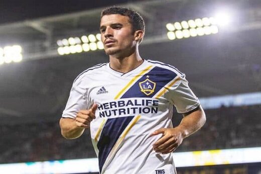 Servando Carrasco is an American former professional soccer player