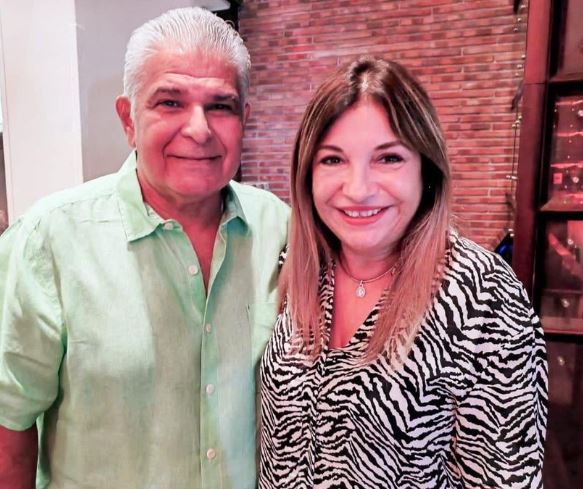 Jose Raul Mulino with his wife