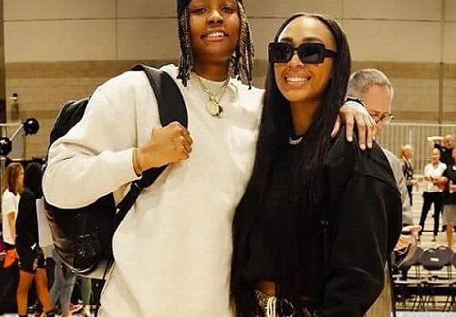 NaLyssa Smith is an American professional basketball player