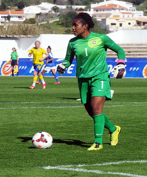 What Makes Luciana a Stellar Brazilian Football Goalkeeper? biography