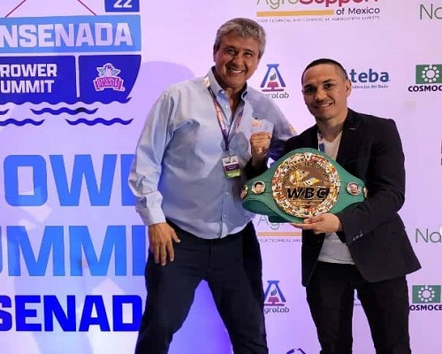 Juan Francisco Estrada with his awards